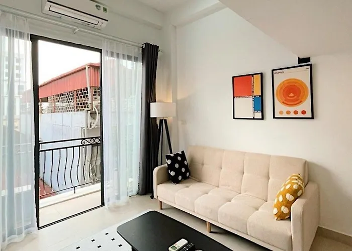 Thechanhsa Duplex Near Hanoi Train Station